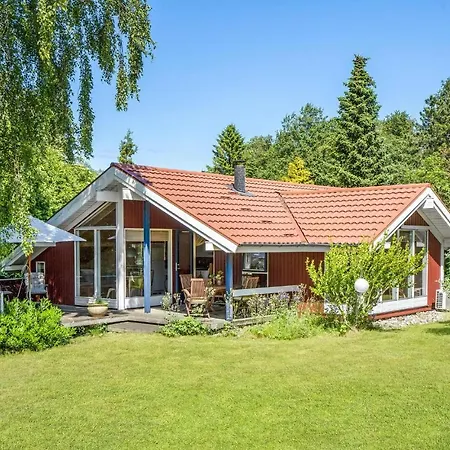2 Bedroom Pet Friendly In Feriehus *