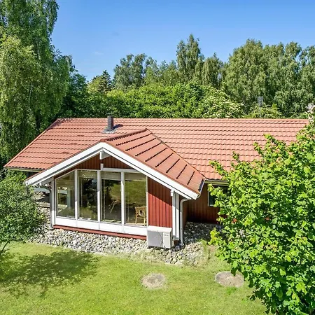Feriehus 2 Bedroom Pet Friendly In